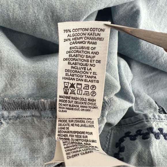 Lucky Brand Embroidered Chambray Button Down Top Size L - Picture 13 of 14